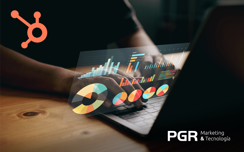 How can HubSpot Marketing Hub optimize a landing page?